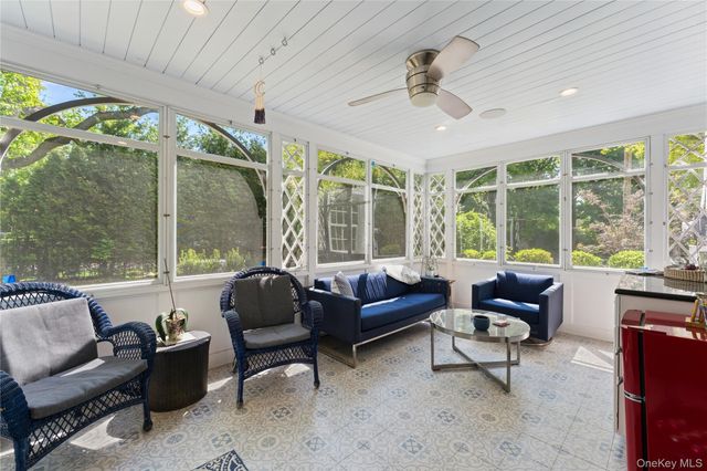 5 Harcourt Road, Scarsdale, NY 10583