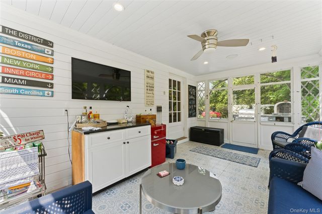 5 Harcourt Road, Scarsdale, NY 10583