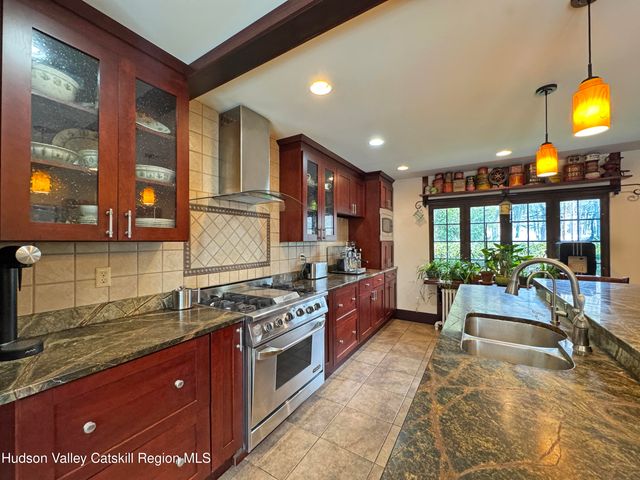 2 Malden Ave Avenue, Saugerties, NY 12477