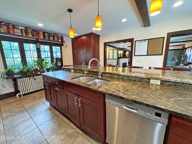 2 Malden Ave Avenue, Saugerties, NY 12477