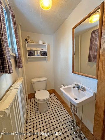 2 Malden Ave Avenue, Saugerties, NY 12477