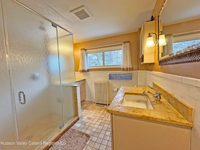 2 Malden Ave Avenue, Saugerties, NY 12477