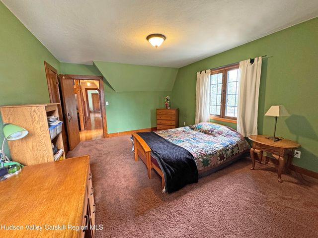2 Malden Ave Avenue, Saugerties, NY 12477