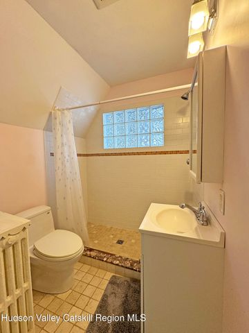 2 Malden Ave Avenue, Saugerties, NY 12477