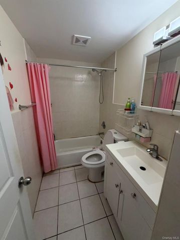 13537 37th Avenue 3C, Flushing, NY 11354
