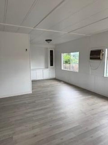 681 S Market Road, Earlimart, CA 93219