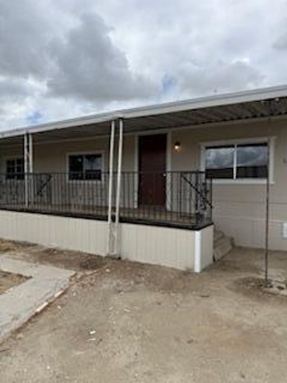 681 S Market Road, Earlimart, CA 93219