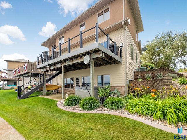 6008 Sunset Blvd Boulevard, Madison, SD 57042