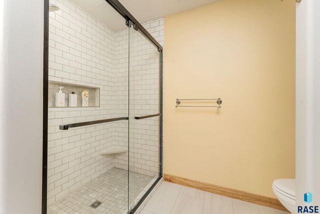 6008 Sunset Blvd Boulevard, Madison, SD 57042