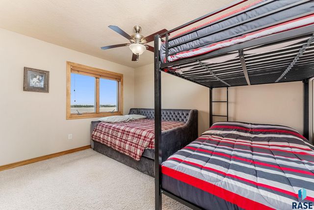 6008 Sunset Blvd Boulevard, Madison, SD 57042