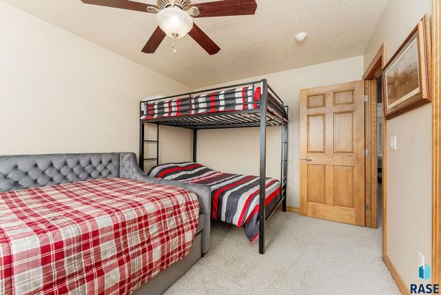 6008 Sunset Blvd Boulevard, Madison, SD 57042