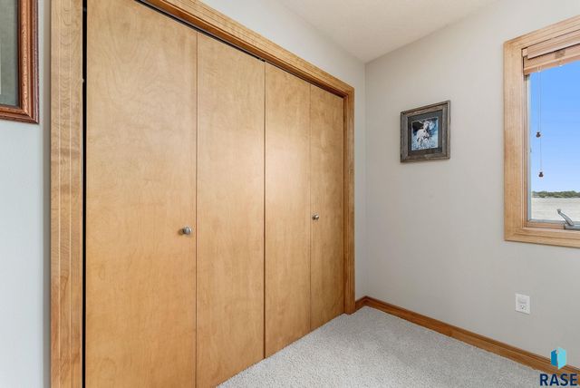 6008 Sunset Blvd Boulevard, Madison, SD 57042