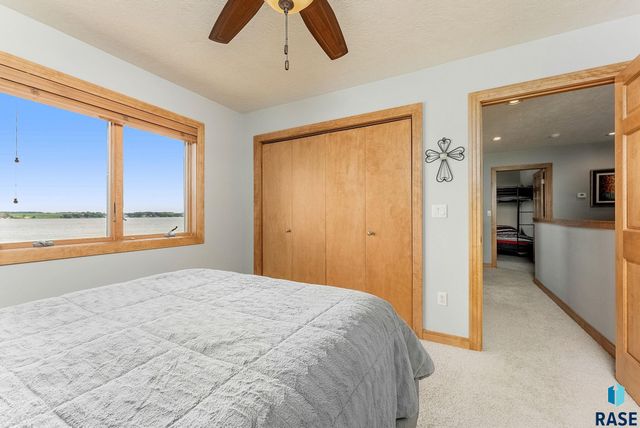 6008 Sunset Blvd Boulevard, Madison, SD 57042