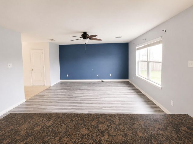 341 Comanche Plains Road, La Marque, TX 77568