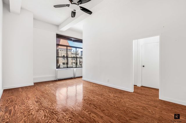 244 Madison Ave Apt 11L, New York City, NY 10016