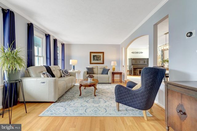 34 LIPSCOMB CT, Sterling, VA 20165