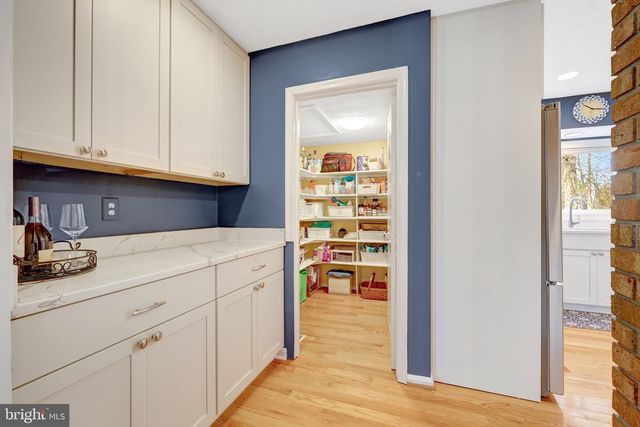 34 LIPSCOMB CT, Sterling, VA 20165