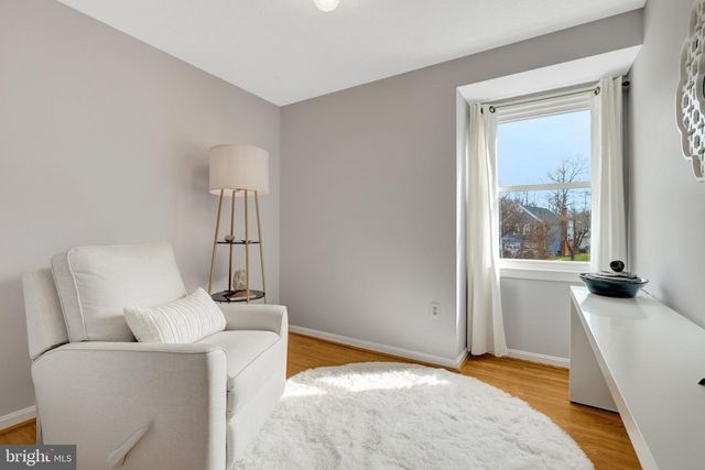 34 LIPSCOMB CT, Sterling, VA 20165