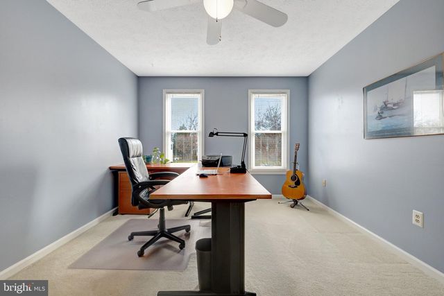 34 LIPSCOMB CT, Sterling, VA 20165