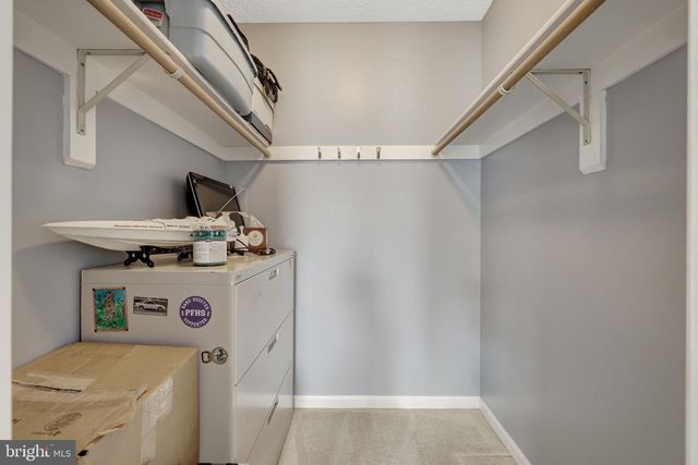 34 LIPSCOMB CT, Sterling, VA 20165