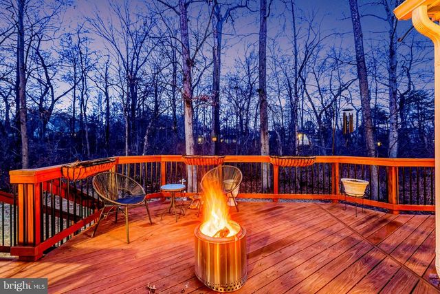 34 LIPSCOMB CT, Sterling, VA 20165