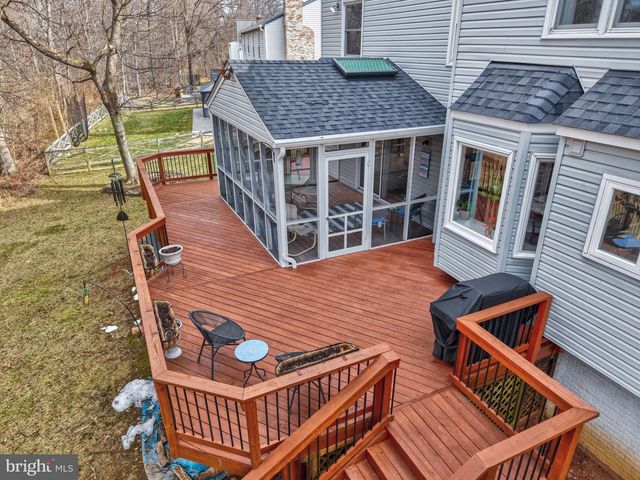 34 LIPSCOMB CT, Sterling, VA 20165