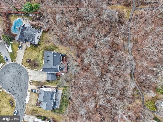 34 LIPSCOMB CT, Sterling, VA 20165