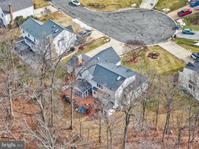 34 LIPSCOMB CT, Sterling, VA 20165