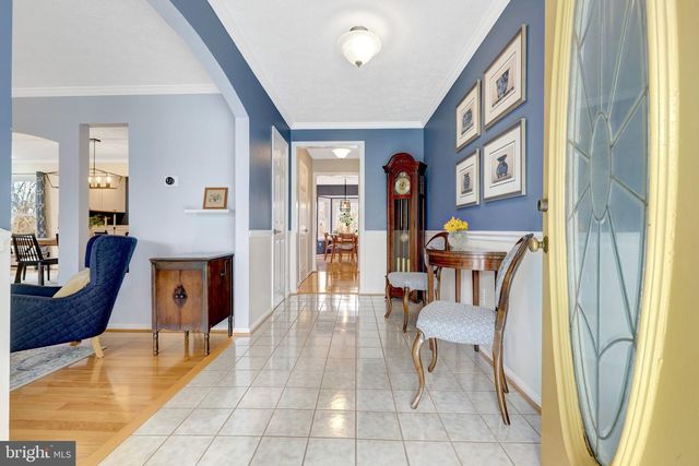 34 LIPSCOMB CT, Sterling, VA 20165