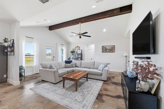 405 Advance Road, Weatherford, TX 76088