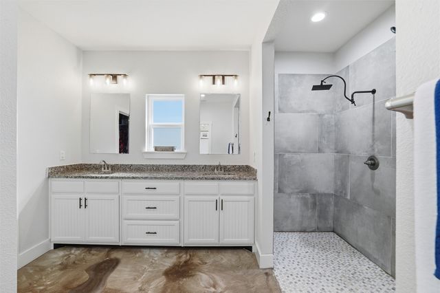 405 Advance Road, Weatherford, TX 76088