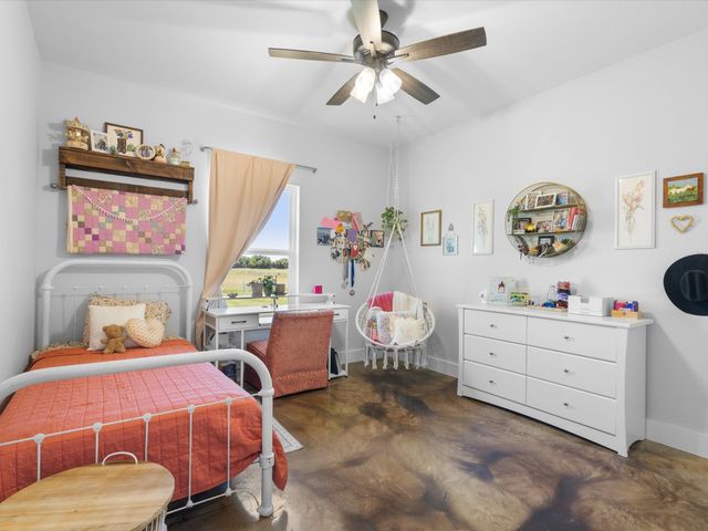 405 Advance Road, Weatherford, TX 76088