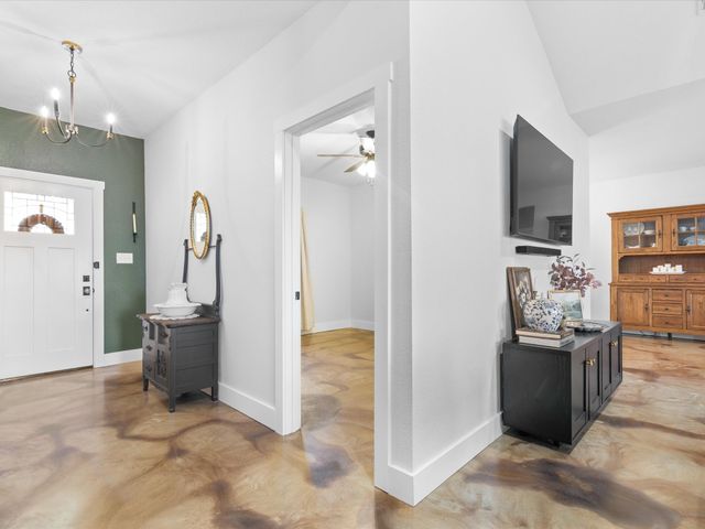 405 Advance Road, Weatherford, TX 76088