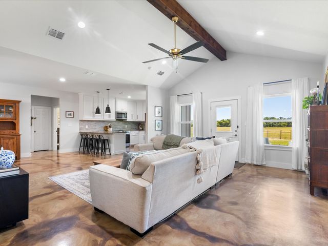 405 Advance Road, Weatherford, TX 76088