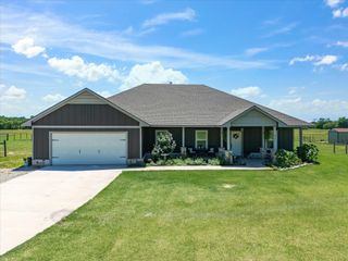 405 Advance Road, Weatherford, TX 76088