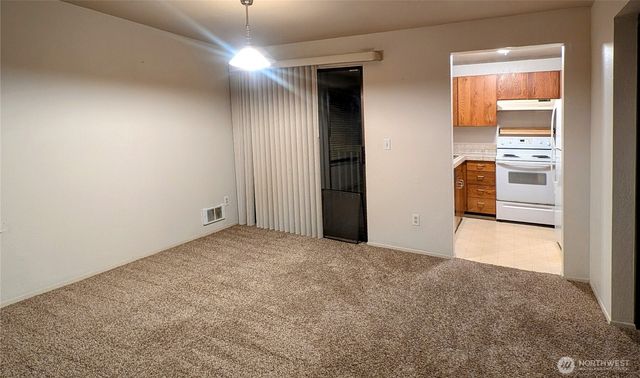 1627 NE 199th Place, Shoreline, WA 98155