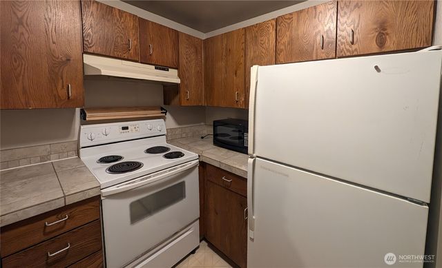 1627 NE 199th Place, Shoreline, WA 98155