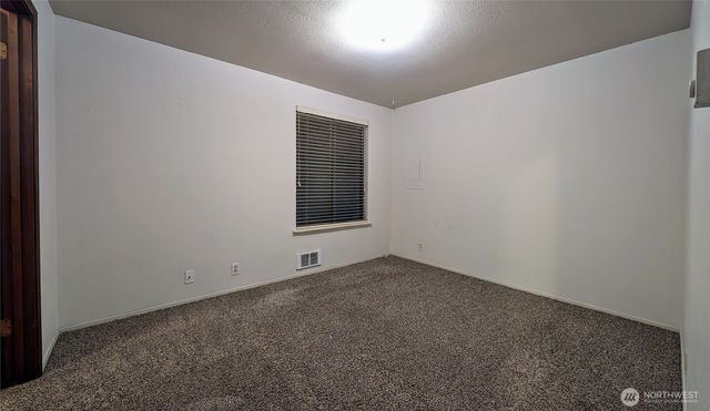 1627 NE 199th Place, Shoreline, WA 98155