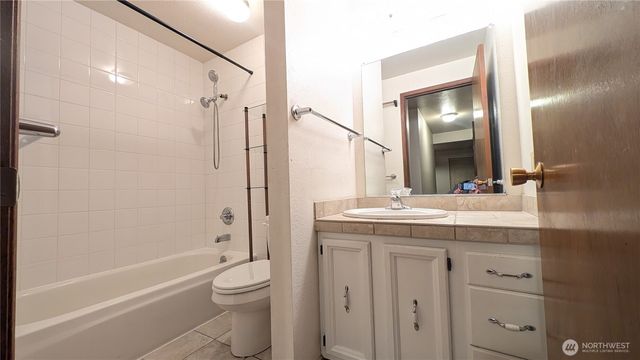 1627 NE 199th Place, Shoreline, WA 98155