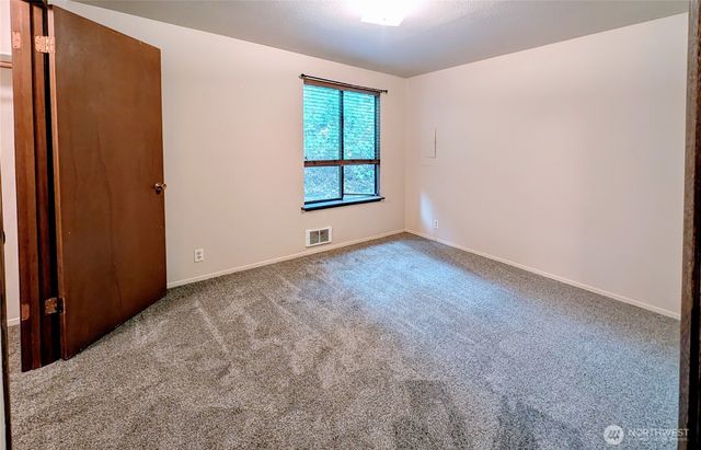 1627 NE 199th Place, Shoreline, WA 98155