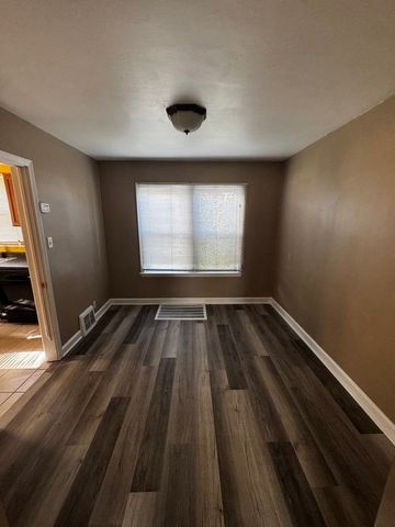 9556 S Forest Avenue, Chicago, IL 60628