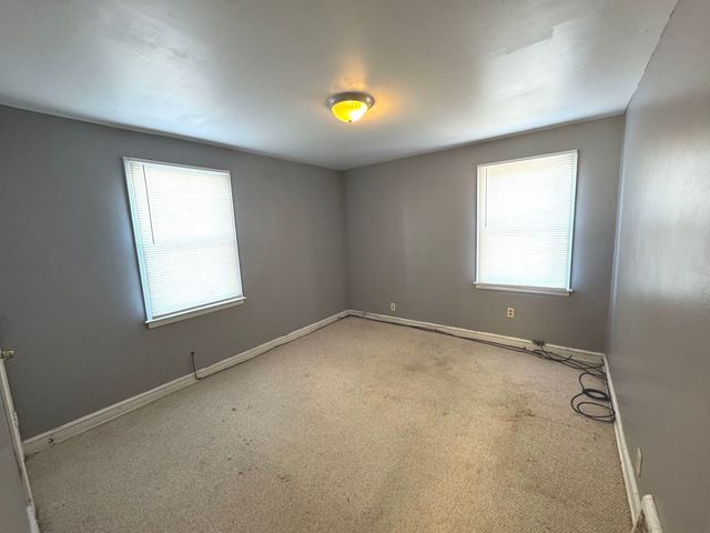 9556 S Forest Avenue, Chicago, IL 60628