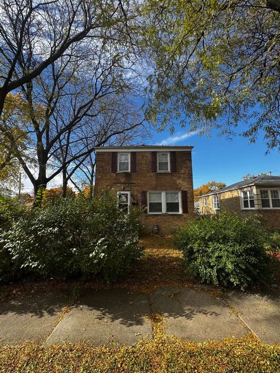 9556 S Forest Avenue, Chicago, IL 60628