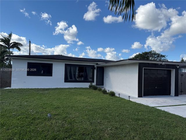 1825 SW 43rd Ave, Fort Lauderdale, FL 33317
