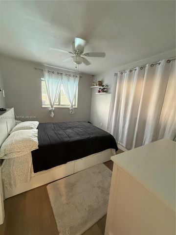 1825 SW 43rd Ave, Fort Lauderdale, FL 33317
