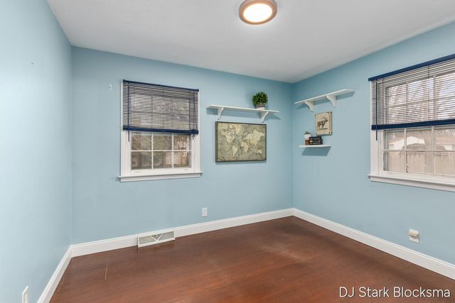 7154 Westwood Drive, Jenison, MI 49428