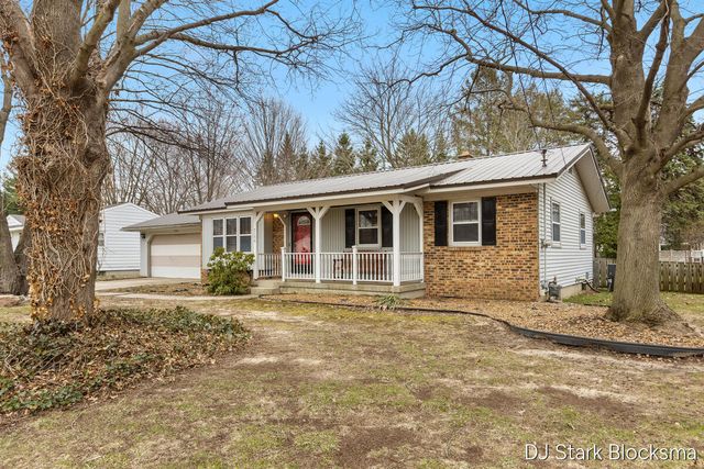 7154 Westwood Drive, Jenison, MI 49428