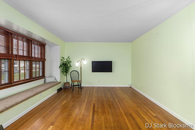 7154 Westwood Drive, Jenison, MI 49428