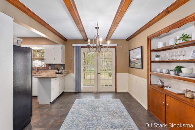 7154 Westwood Drive, Jenison, MI 49428