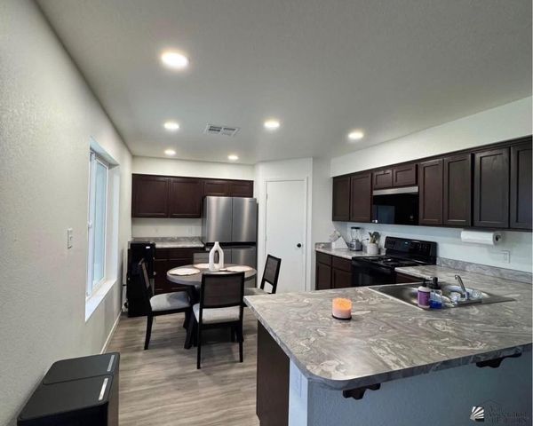 7338 E 44th Pl, Yuma, AZ 85365